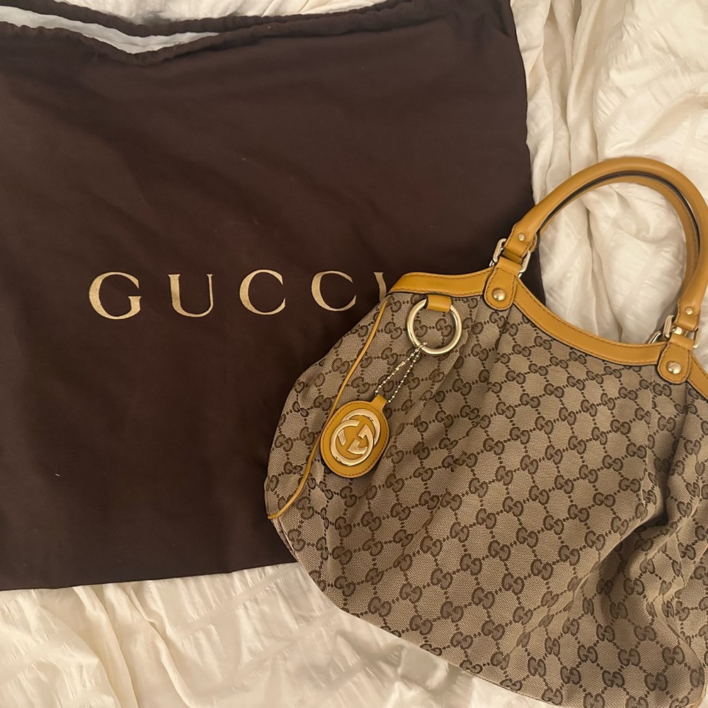 GUCCI SUKEY  Brown and Tan Women's Bag